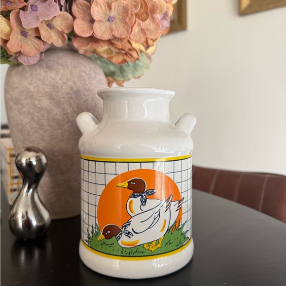 White Ceramic Vase with Duck Design farmhouse - Picture 2 of 5